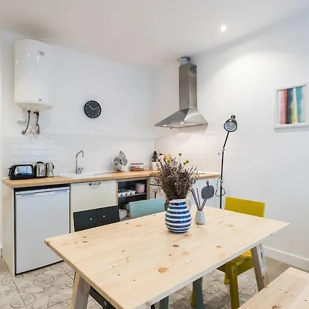 Stylish One Bed Oasis In Historic Centre *