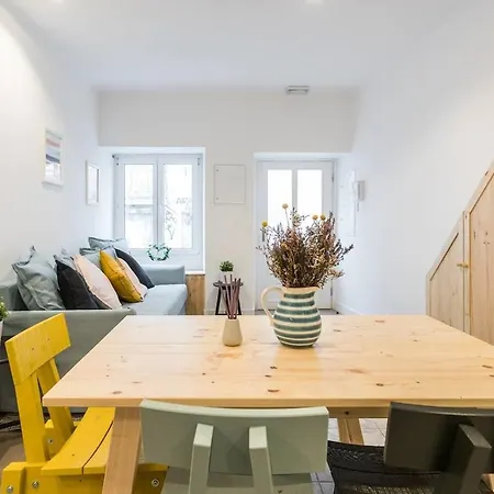 Stylish One Bed Oasis In Historic Centre דירה ליסבון