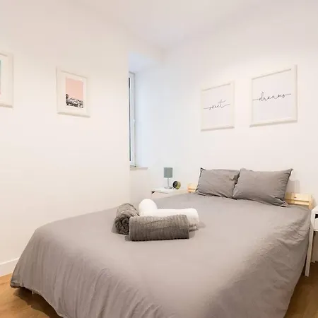 Stylish One Bed Oasis In Historic Centre