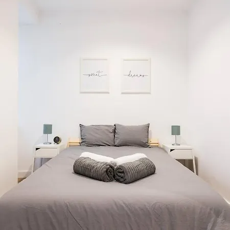Stylish One Bed Oasis In Historic Centre Apartmán